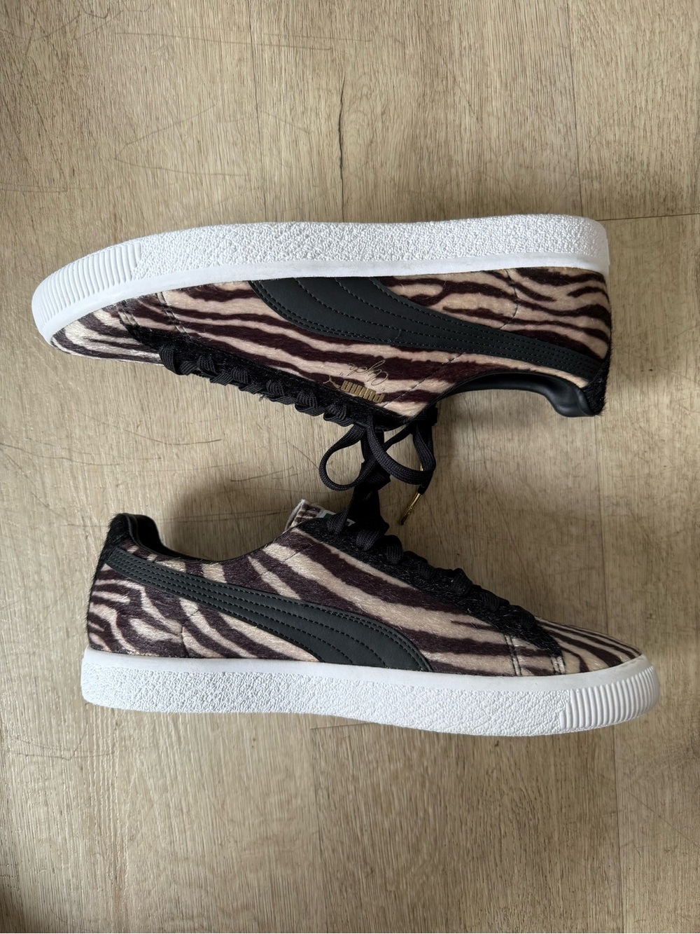 Puma Clyde Suits ‘Zebra’ 363426-01 Size 9 men’s NEW-No box